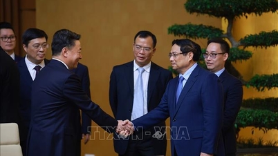 នាយករដ្ឋមន្ត្រី Pham Minh Chinh ទទួលជួបប្រធានតំបន់ស្វយ័ត Guangxi Zhuang