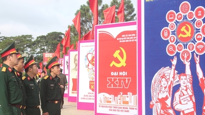 لام ڈونگ میں پارٹی کانگریس کے لیے پروپیگنڈہ پینٹنگز کی نمائش کا افتتاح