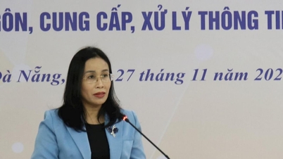 Pelatihan komunikasi kebijakan dan keterampilan berbicara, memberikan informasi kepada pers