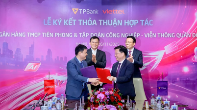 التعاون الاستراتيجي لتعزيز التحول الرقمي الشامل بين TPBank و Viettel