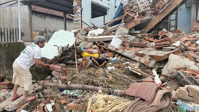 នាយក​រដ្ឋមន្ត្រី​ស្នើ​ឱ្យ​មាន​ការ​រាយការណ៍​បន្ទាន់​អំពី​ការ​ខូច​ខាត​លំនៅឋាន​ដែល​បង្ក​ឡើង​ដោយ​ទឹក​ជំនន់​នៅ​ភាគ​កណ្តាល​ភាគ​ខាង​ត្បូង