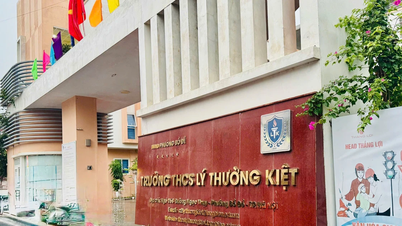 اب بھی قواعد و ضوابط کے خلاف اضافی کلاسز پڑھا رہے ہیں۔