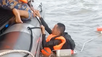 Vinh Long: Denizde sıkıntıda olan 2 balıkçının zamanında kurtarılması