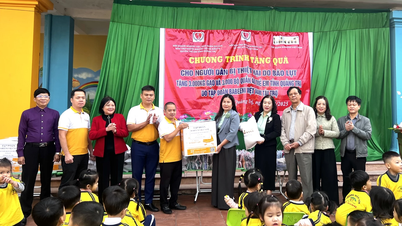 תמיכה בתלמידי קוואנג טרי להתגבר על תוצאות הסופות והשיטפונות