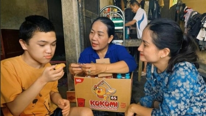 Hành trình yêu thương gửi về miền Trung giữa mùa mưa lũ