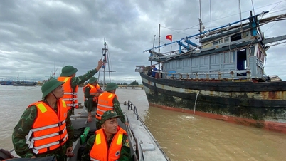 Дак Лак забороняє суднам виходити в море, доки не мине шторм 15.