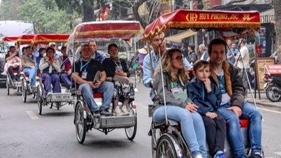 ການ​ທ່ອງ​ທ່ຽວ​ຮ່າ​ໂນ້ຍ​ໃກ້​ຈະ​ບັນ​ລຸ “ເສັ້ນ​ໄຊ”