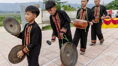 Menghubungkan pelestarian budaya dengan pengembangan mata pencaharian: Arah berkelanjutan bagi wilayah etnis minoritas