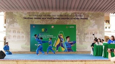 הצטרפו לכוכבים וייטנאמים בתמיכה בתלמידים לפני שיא ההופעות של ווווינאם