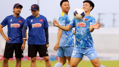 Jurulatih Kim sakit kepala dengan barisan serangan Vietnam U.23.