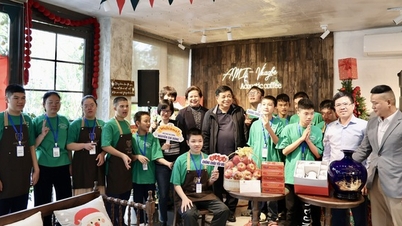 অটিস্টিক প্রাপ্তবয়স্ক এবং প্রতিবন্ধী ব্যক্তিদের জন্য ক্যারিয়ার নির্দেশিকা এবং কর্মসংস্থানকে উৎসাহিত করুন।