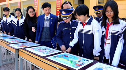 Mehr als 3.000 Schülerinnen und Schüler beteiligen sich an der Gestaltung von Literatur und Kunst über das Meer und die Inseln.