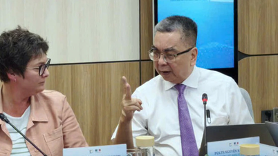 এআই নিয়মগুলো ভালোভাবে উদ্ধৃত করে কিন্তু অনুসন্ধানী প্রশ্ন জিজ্ঞাসা করলে সহজেই দিক পরিবর্তন করে।