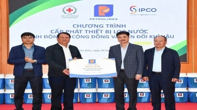 Petrolimex บริจาคเครื่องกรองน้ำให้กับผู้ยากไร้ในจังหวัดเดียนเบียน