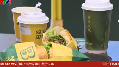 万里の長城に行ってベトナムのパンを味わおう