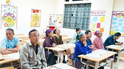 시마차이는 고지대 소수민족의 문맹 퇴치를 위해 노력합니다.