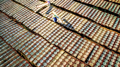 Mengeksploitasi potensi dan membangunkan produk kraf kampung