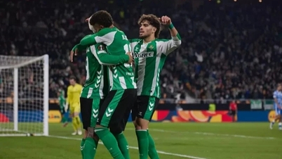 Antony ragyog, a Real Betis közeledik az Európa-liga élmezőnyéhez.