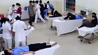 79 عاملاً وطالباً في مدينة هوشي منه نُقلوا إلى المستشفى للاشتباه في إصابتهم بالتسمم الغذائي وحالتين من الصدمة التأقية