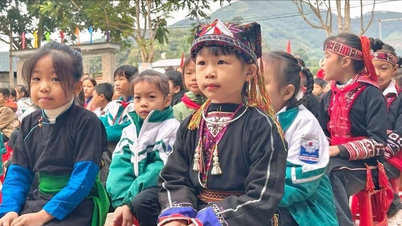 Preservación de la identidad cultural en las escuelas de la comuna montañosa de Dong Cuong