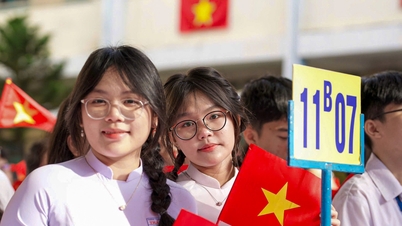 Ho-Chi-Minh-Stadt ist ihrem Ziel, Englisch zur zweiten Amtssprache zu machen, um 10 Jahre voraus.