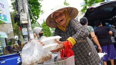 Душевные обеды в районе Кханьхоа, подверженном наводнениям