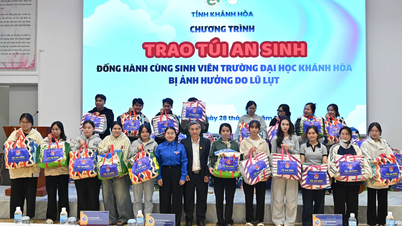 חילקו 500 שקיות סיוע לתמיכה בתלמידים שנפגעו מהשיטפונות