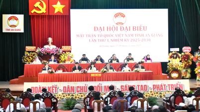 Tran Thi Thanh Huong asszony az An Giang tartomány Vietnámi Hazai Front Bizottságának elnöke.