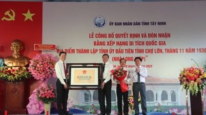 האתר ההיסטורי לונג הייפ האוס מדורג כאנדרטה לאומית.