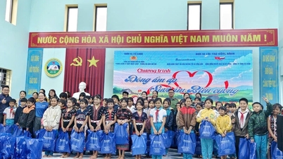 アヴオン村の洪水後の「国境の温暖化」プログラム