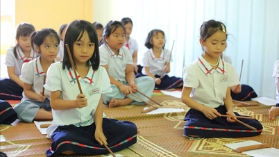 Tan Ky komününde Ca Tru'nun geleneksel sanatının sürdürülmesi