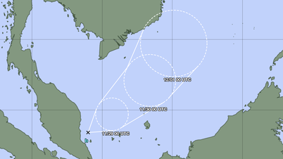 Perkembangan khas: Lekukan tropika telah merentasi Semenanjung Tanah Melayu, menuju ke Laut Timur