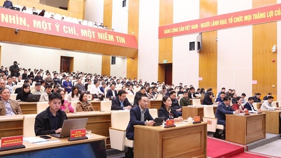 למעלה מ-450 נציגים אומנו במיומנויות מקצועיות להגנה על היסודות האידיאולוגיים של המפלגה.