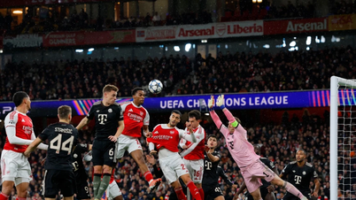 Liverpool đại bại ở Champions League