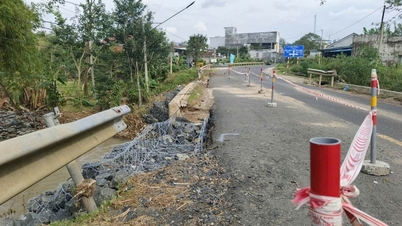 ຍັງມີສິບຫ້າສ່ວນຂອງທາງຫຼວງແຫ່ງຊາດເລກທີ 20 ແລະ 27C ຍັງຄົງຖືກກີດຂວາງຫຼັງຈາກນໍ້າຖ້ວມ.