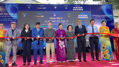 Otwarcie 2. Międzynarodowego Festiwalu Fotografii w Ho Chi Minh City
