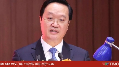 Пан Нгуєн Дик Чунг припинив обіймати посаду голови Ханойського народного комітету.