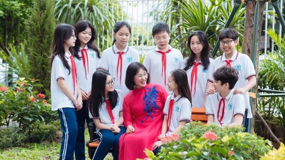 Hanoi pobiera opłatę w wysokości 12 000 VND za godzinę, jeśli rodzice odbierają dzieci późno: rozsądne, ale wymaga elastyczności