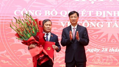 Der Parteisekretär der Provinz Quang Ninh, Vu Dai Thang, bekleidet gleichzeitig das Amt des stellvertretenden Sekretärs des Parteikomitees von Hanoi.