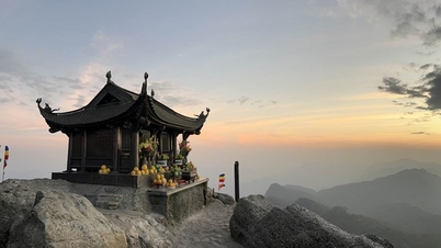 Trois localités ont reçu le certificat de patrimoine culturel mondial à Yen Tu le soir du 20 décembre.