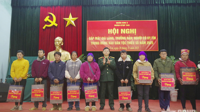 กองกำลังเศรษฐกิจ-กลาโหม 345 (ภาคทหาร 2) ยกย่องเชิดชูเกียรติบุคคลสำคัญในพื้นที่ชนกลุ่มน้อย