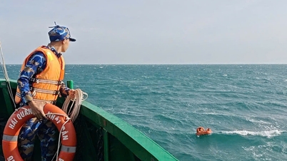 Denizde alabora olan bir kargo gemisinin iki mürettebatı, Deniz Kuvvetleri 5. Bölge Komutanlığı tarafından derhal kurtarıldı.