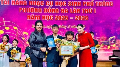 For første gang arrangerte Dong Da-avdelingen en festival for musikalske talenter for studenter.