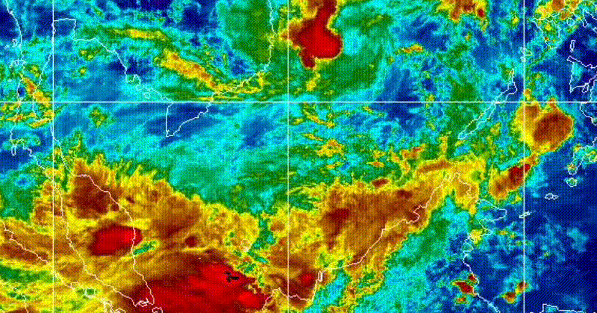 Ho Chi Minh-staden och södern befinner sig i kläm mellan storm nr 15 och ett tropiskt lågtryck. Hur kommer regnet och vinden att bli under de närmaste dagarna?