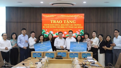 Wydawnictwo Vietnam Education Publishing House zobowiązuje się do towarzyszenia uczniom na terenach dotkniętych powodzią i zaniedbanych