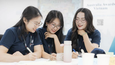 14 pelajar Vietnam menerima biasiswa sarjana Australia