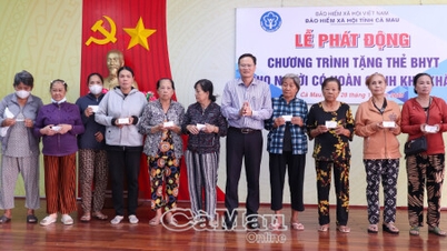 ບັດປະກັນສຸຂະພາບຫຼາຍກວ່າ 3,900 ບັດໄດ້ມອບໃຫ້ປະຊາຊົນທີ່ຂາດເຂີນ.