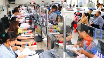 Proposta para remunerar os funcionários públicos de acordo com o cargo, caminhando para a abolição da estabilidade vitalícia no emprego.