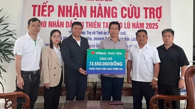 VPBank Cawangan Phu Yen menyokong orang yang terjejas akibat banjir