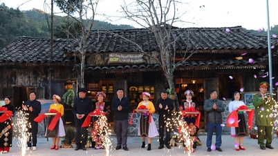 חנוכת בית התערוכה המציג מוצרים מקומיים של קהילת סא פין